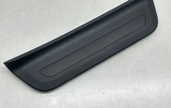 KIA Niro Rear sill trim cover 85888AT000