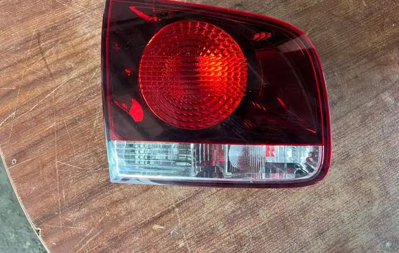 Volkswagen Touareg I Tailgate rear/tail lights 7L6945093T