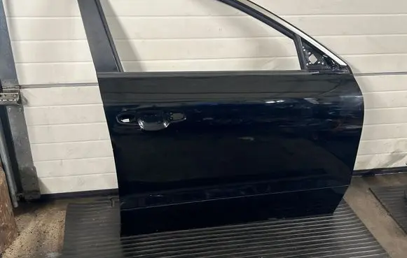 KIA Niro Front door 