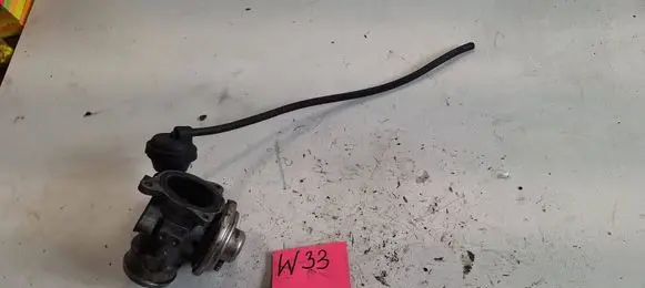Volkswagen Golf IV EGR valve 038131501AF