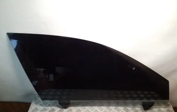 Audi A4 S4 B6 8E 8H Front door window glass four-door 
