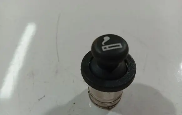 Seat Alhambra (Mk1) Cigarette lighter 
