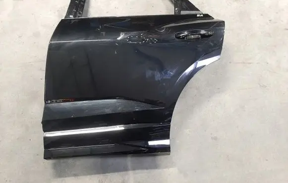 Audi Q3 F3 Rear door