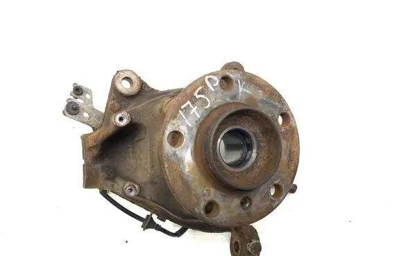 BMW X3 F25 Front wheel hub 6787679