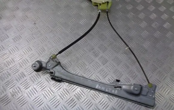 Renault Laguna III Front door electric window regulator 827310001R