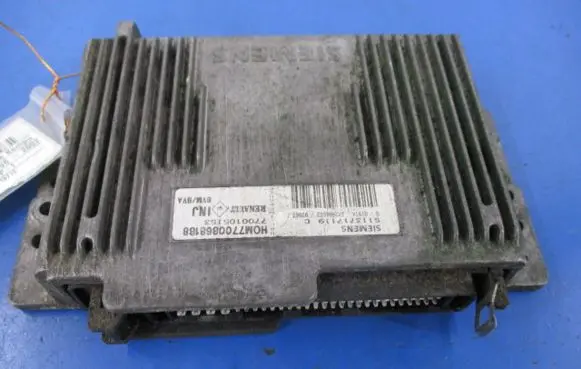 Renault Espace II Engine control unit/module ECU 7700105153