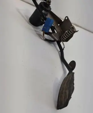 Opel Frontera B Accelerator throttle pedal 09129107 085201262 0281002296