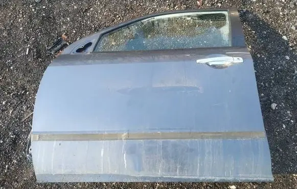 Mitsubishi Outlander Front door pilkos