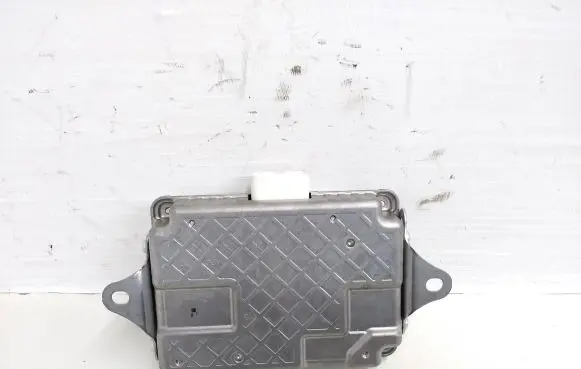 Toyota Hilux (AN120, AN130) Voltage converter/converter module 17X27050940 8621071010