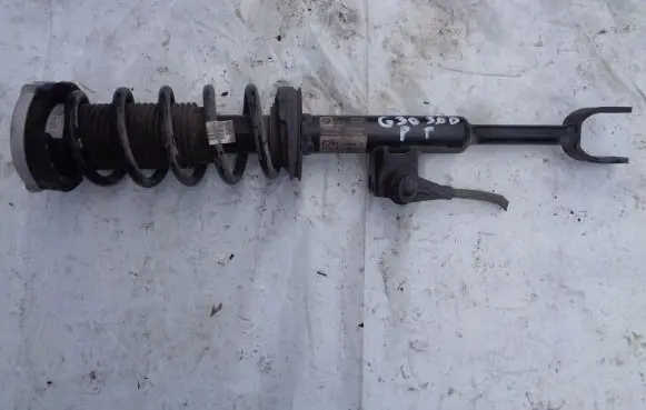 BMW 5 G30 G31 Front shock absorber with coil spring 6866600