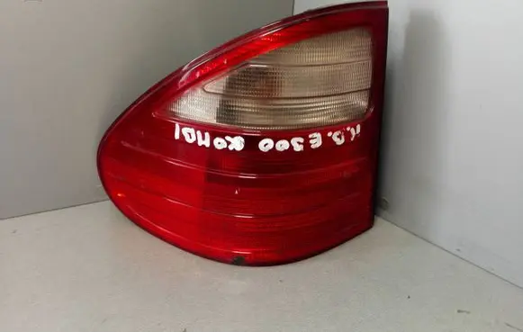 Mercedes-Benz E W210 Rear/tail lights A2108204764 198201
