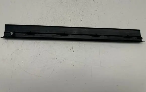 Mercedes-Benz E W212 Front sill trim cover A2126860136