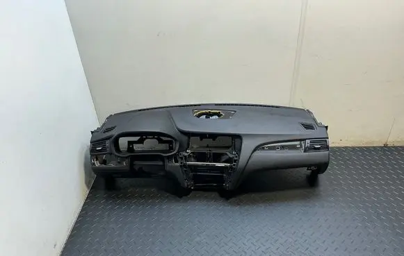 BMW X3 F25 Dashboard 9184117