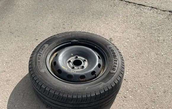 Opel Vivaro R16 spare wheel