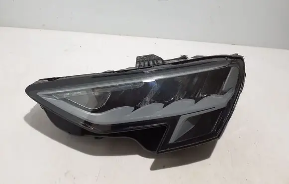 Audi A3 8Y Headlight/headlamp 8Y0941011