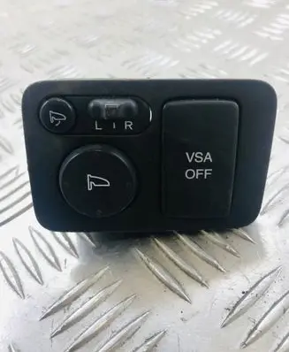 Honda CR-V Wing mirror switch M33212