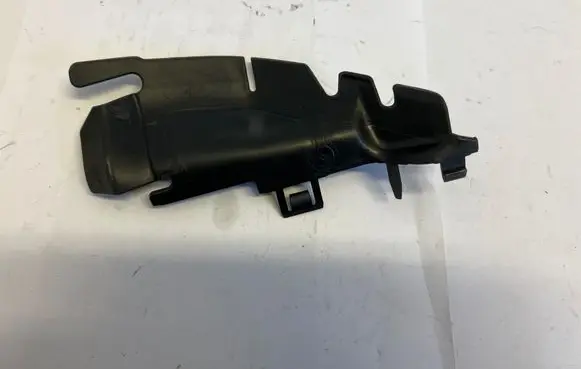 Audi A4 S4 B9 Intercooler air channel guide 8W0121674A 602801