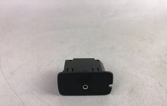 Subaru Forester SH AUX in-socket connector