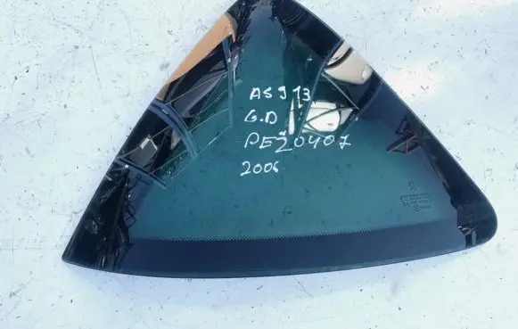 Peugeot 407 Rear side window