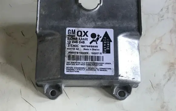 Opel Zafira B Airbag control unit/module 13246046