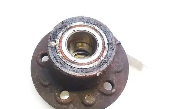 Rover 75 Rear wheel hub 