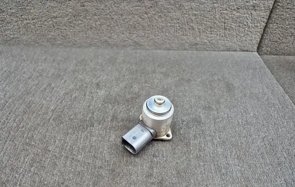 Audi A6 S6 C6 4F Hydraulic servotronic pressure valve 4F0998317A 8E2998317