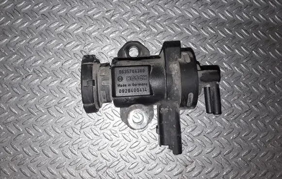 Citroen C5 Turbo solenoid valve 9635704380