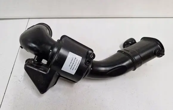 Air intake hose/pipe