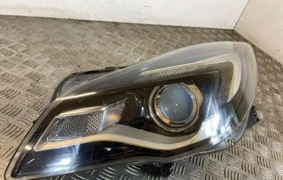 Opel Insignia A Headlight/headlamp 13409906 1EL01116511 011165110000444
