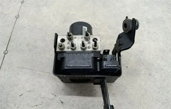 Opel Insignia A ABS Pump 22757649