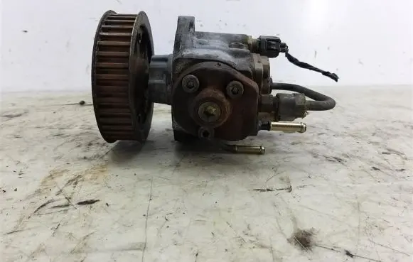Toyota Corolla Verso E121 Fuel injection high pressure pump 22100-0G010