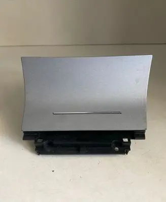 Skoda Octavia Mk2 (1Z) Car ashtray 1Z1863077A 1Z1857962B