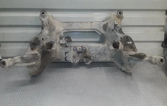 Nissan X-Trail T30 Front subframe 