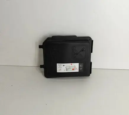 Peugeot 2008 II Fuse box cover 9826717980 9824510780