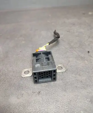 Volkswagen PASSAT B8 Battery relay fuse 4F0915519