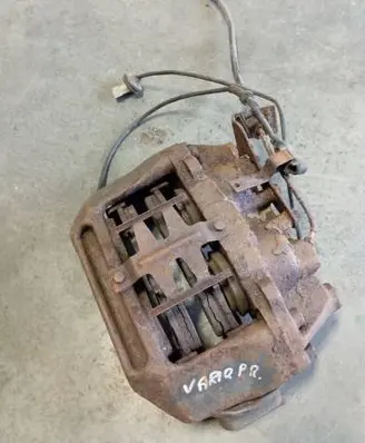 Front brake caliper