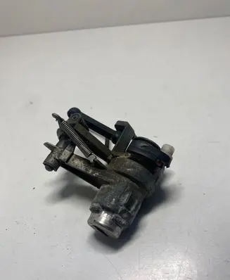 Volkswagen Golf IV Tailgate exterior lock 