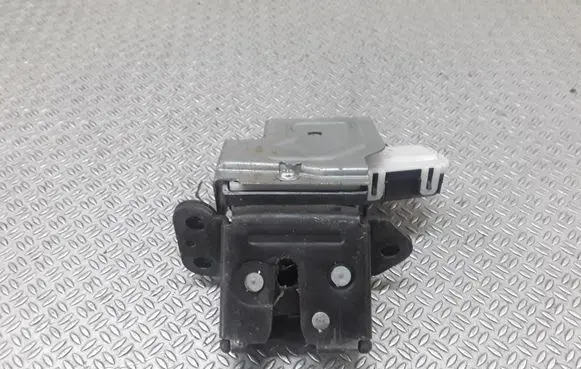Mazda 2 Tailgate/trunk/boot lock/catch/latch