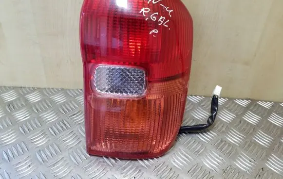 Toyota RAV 4 (XA20) Rear/tail lights