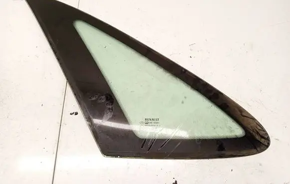 Renault Laguna I Rear side window as2