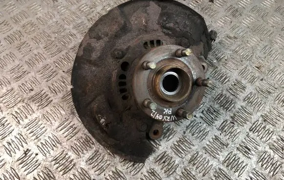 Subaru Impreza II Front wheel hub