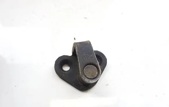 Citroen Xsara Picasso Rear door lock loop/hook striker 