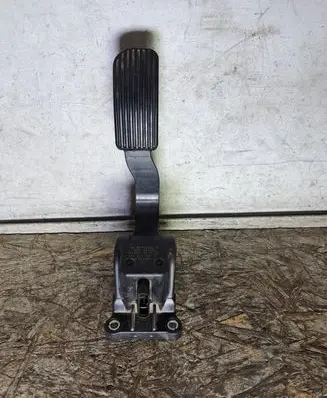 Mercedes-Benz Sprinter W906 Accelerator throttle pedal A9063000404