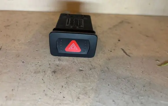 Volkswagen Golf IV Hazard light switch 1J0953235A 1J0953235B