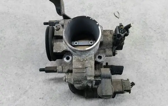 Hyundai i20 (PB PBT) Throttle body valve 