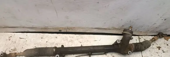 Volkswagen PASSAT B5 Steering rack 8D1422105A