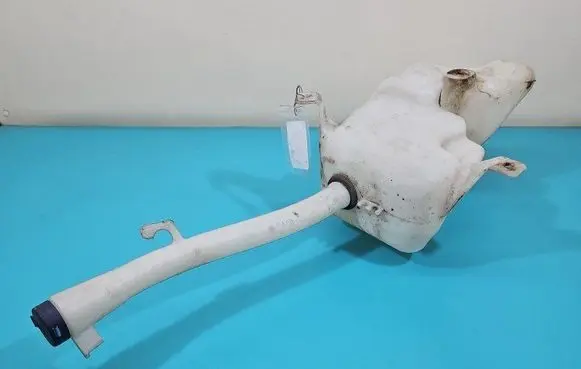 Windshield washer fluid reservoir/tank