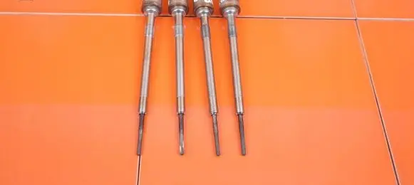 Opel Insignia A Glow plug 55590467