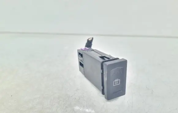 Volkswagen PASSAT B5.5 Windscreen/window heater switch 3B0959621D