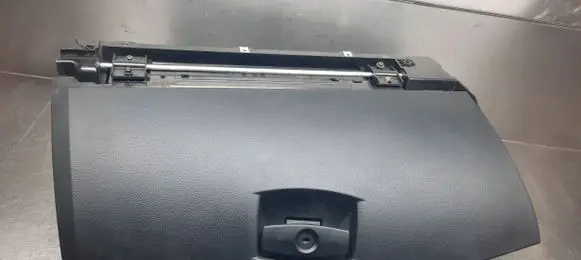 BMW 5 E60 E61 Glove box